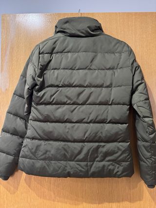 Abrigo Desigual Mujer Negro y Rojo y plumas mujer