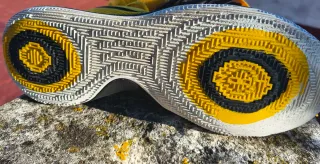 Nike Kyrie Low 1 Edición Limitada Amarillas