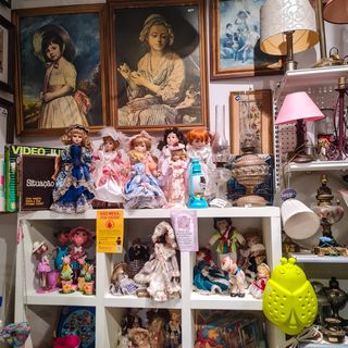 Boneca Porcelana Azul Clássica Rendas