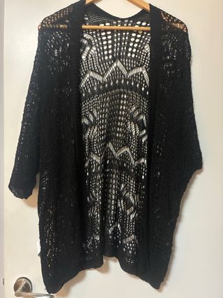 Chaqueta fina de punto calado