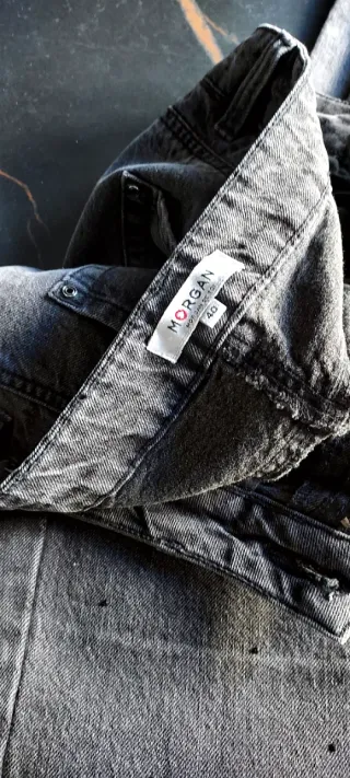 Pantalón gris Morgan con pedrería y camiseta M