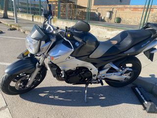 Suzuki GSR 600 2008