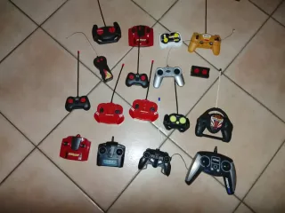 Radiocomandi RC per giocattoli
