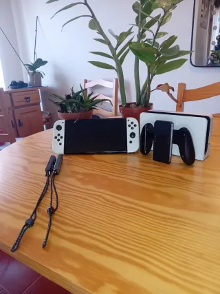 Nintendo Switch OLED Branco + Jogo