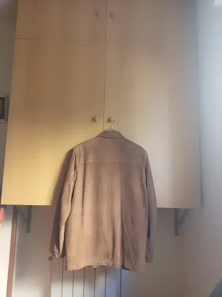 Chaqueta de piel marrón