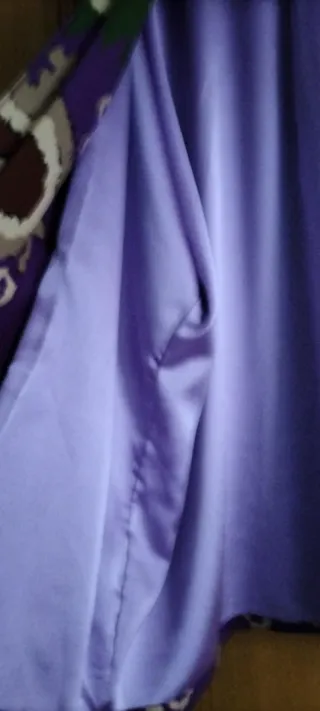 Chaqueta con estampado morado y verde