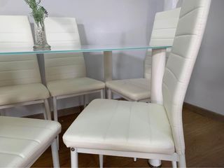 Mesa de cristal con 6 sillas blancas + Envio