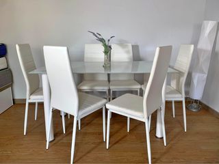Mesa de cristal con 6 sillas blancas + Envio