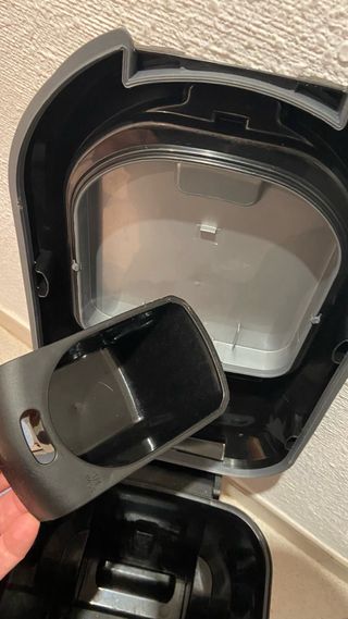 Contenedor comida perro con ruedas