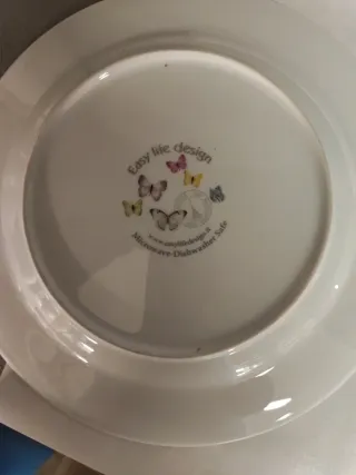 Set piatti piani e fondi decorati farfalle