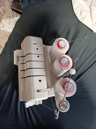 Máquina de coser Overlock