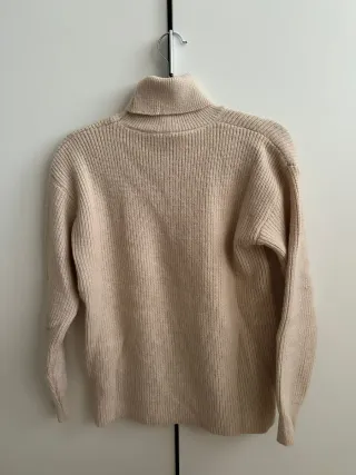 Conjunto falda y jersey beige