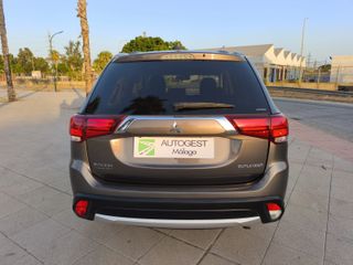 MITSUBISHI OUTLANDER 220 DID 150CV 4X4 7 PLAZAS