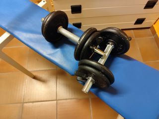 Banco de pesas y mancuernas