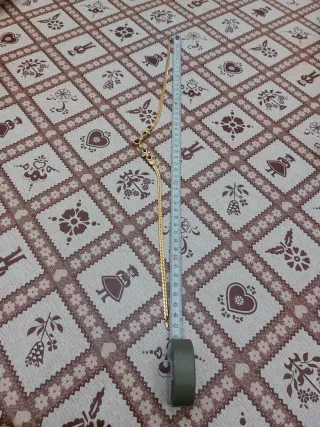 Collana bigiotteria oro e nero