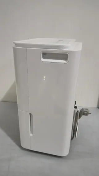 Deshumidificador Comfee 16L W18Y3655