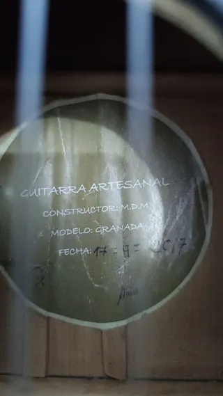 Guitarra flamenca artesana maciza de Ciprés