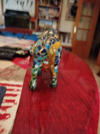 Toro de Gaudí Mosaico