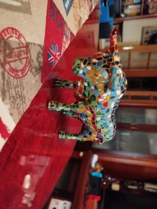 Toro de Gaudí Mosaico
