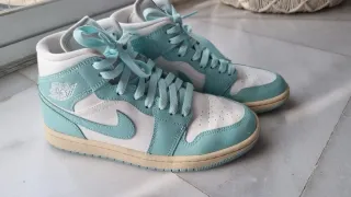Nike Jordan 1 Mid Verde y Blanco Talla 38