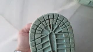 Nike Jordan 1 Mid Verde y Blanco Talla 38