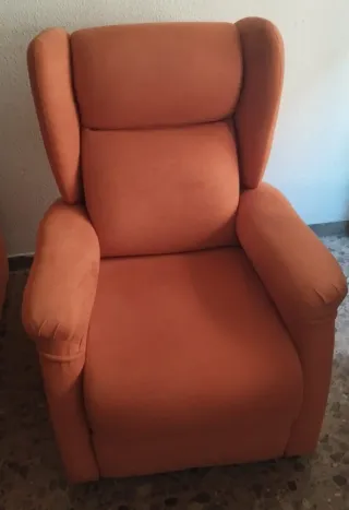 Sofá y sillón elevador eléctrico naranja