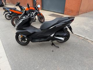 Honda PCX 125 Scooter Automática