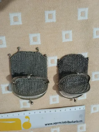 3 monederos y 2 bolsos antiguos de malla