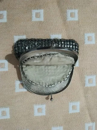 3 monederos y 2 bolsos antiguos de malla