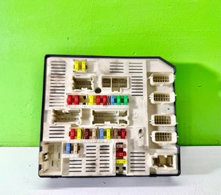 284B61871R Caja Fusibles Renault Megane III 2010