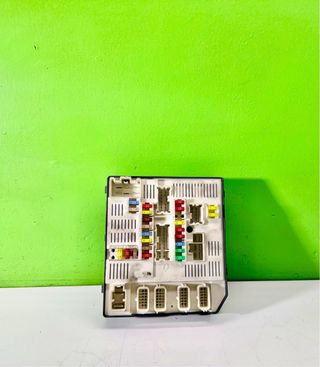 284B61871R Caja Fusibles Renault Megane III 2010