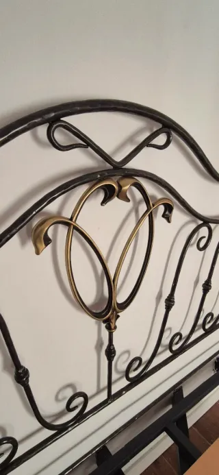 Cabecero de forja Peña Vargas