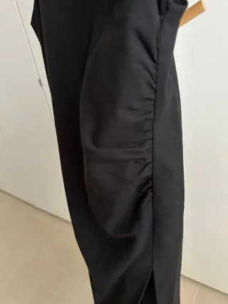 Vestido largo negro con aberturas