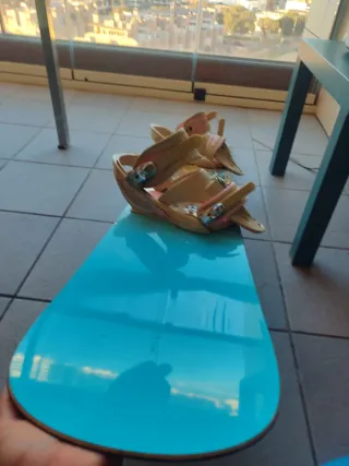 Snowboard Burton Feelgood 148cm + fijaciones