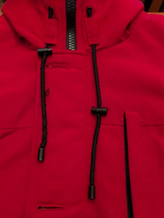 Abrigo marca GUESS Rojo XXL