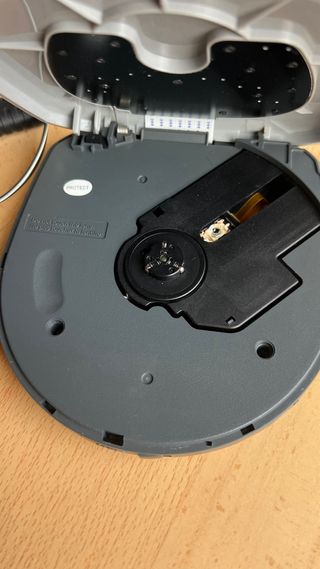 Reproductor CD Portátil Grundig Mystixx MP3