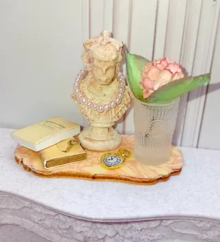 Decorazione casa bambole stile francese