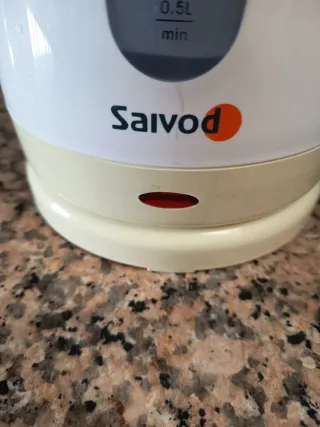 Hervidor Eléctrico Saivod Blanco y Beige