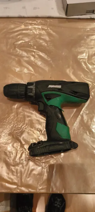 Taladro Percutor HITACHI DV18DCL2