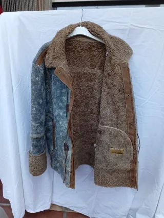 Chaqueta de mujer con borreguito