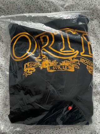 Sudadera Corteiz con cremallera y capucha