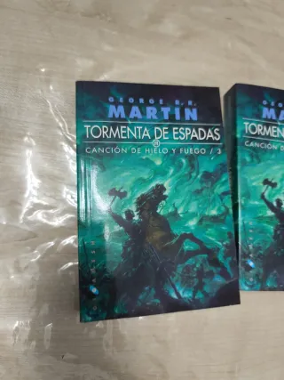 Pack de 3 libros tormenta de espadas.