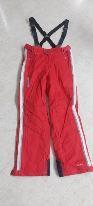 Pantaloni da sci rossi con bretelle