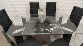 Mesa moderna cristal y 6 sillas polipiel + Envio