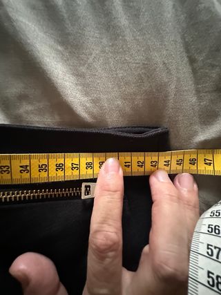 Falda Cortefiel Negra con Cremalleras