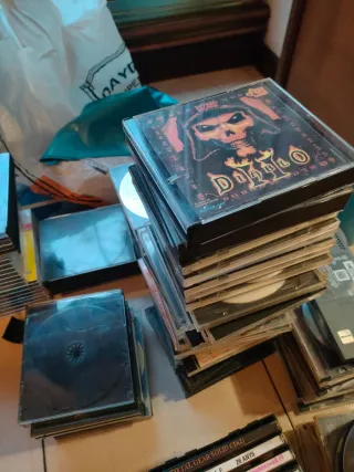 Cajas y archivadores CD/DVD