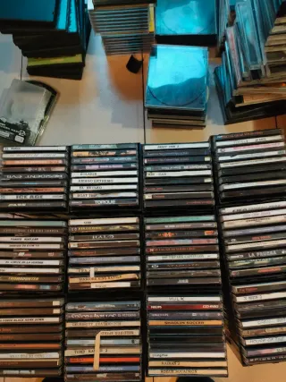 Cajas y archivadores CD/DVD