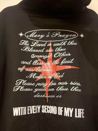 Sudadera Negra con Logo TRYTHMCLUB