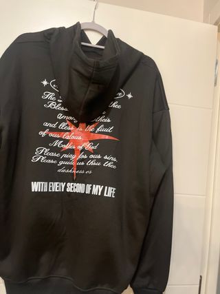 Sudadera Negra con Logo TRYTHMCLUB