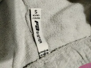 Pantaloncino corto grigio con laccetti